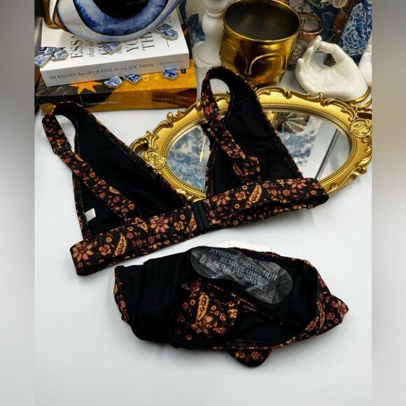 🆕 ZIMMERMANN 🧿 NWT Juniper Scarf High Triangle Bikini - Midnight Paisley - Picture 14 of 15